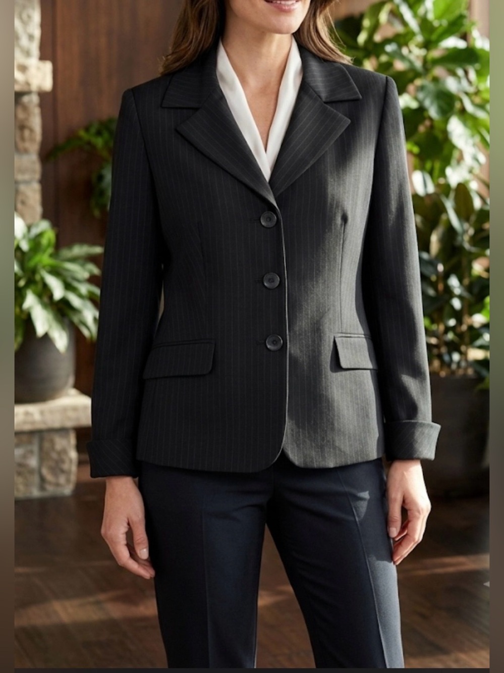 Suit Studio Black Pinstripe Blazer Jacket Size 6P Petite Professional Workwear